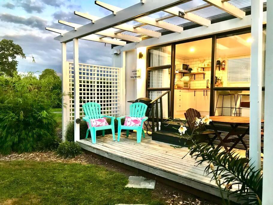 Rustling Oaks Nz Tropical Tiny House Villa Tamahere Buitenkant foto