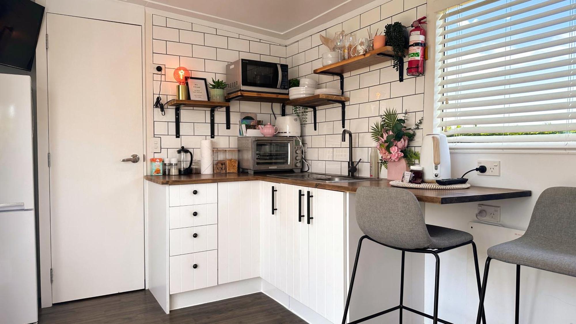 Rustling Oaks Nz Tropical Tiny House Villa Tamahere Buitenkant foto