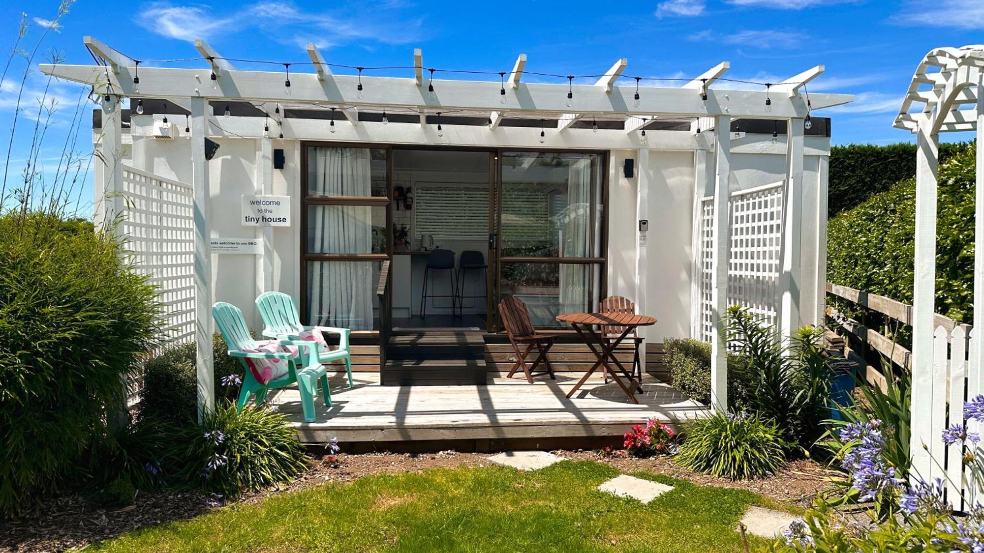 Rustling Oaks Nz Tropical Tiny House Villa Tamahere Buitenkant foto